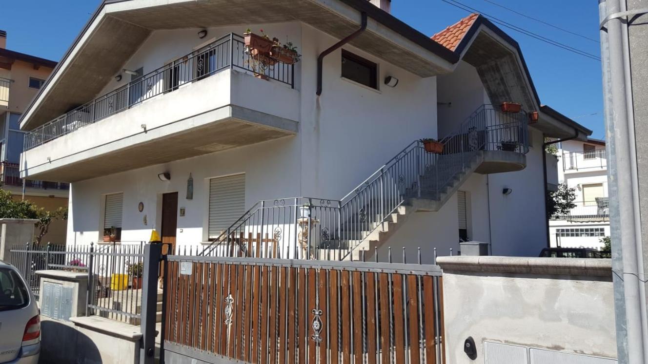 La Casa Di Cindy Villa Montesilvano Luaran gambar